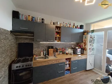 Mieszkania na sprzedaż, 3-pokojowe, Handlová · €73 000