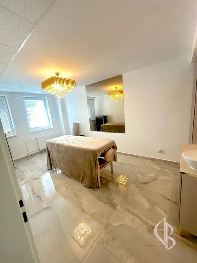 Na prenájom komerčné, 18 m², Banská Bystrica, Komenského