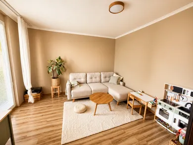 Mieszkania na sprzedaż, 3-pokojowe, Levice · €122 000