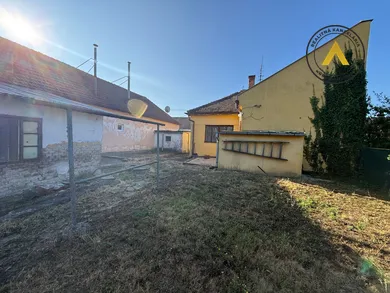 Na predaj 2-izbový dom, 110 m², Leopoldov, M. R. Štefánika