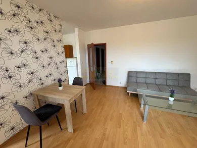 Na prenájom 2-izbový byt, 65 m², Piešťany, Pod Párovcami