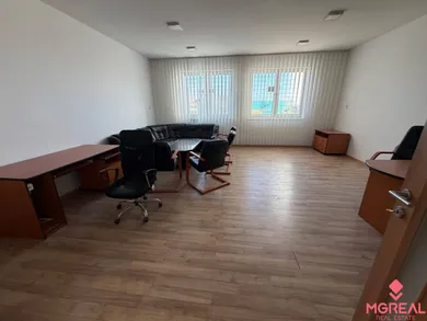 Na prenájom komerčné, Topoľčany, Streďanská