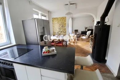 Domy na sprzedaż, 6-pokojowe, Žilina · €319 000