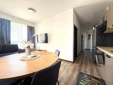 Na predaj 2-izbový byt, 42 m², Rovinka, Hlavná
