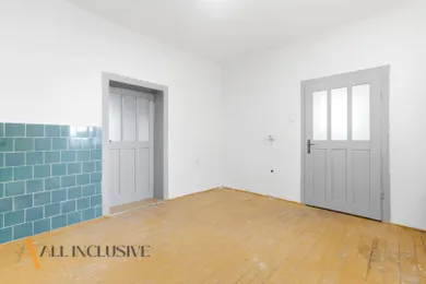 Na predaj 4-izbový dom, 90 m², Šurany