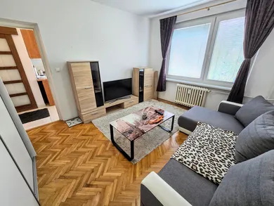 Na prenájom 1-izbový byt, 35 m², Žilina, Predmestská