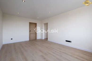 Na predaj 2-izbový byt, 54 m², Michalovce, J. Murgaša
