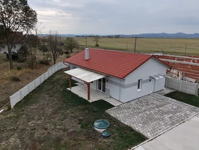 Na predaj 4-izbový dom, 94 m², Bottovo