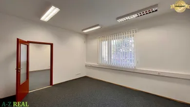 Na prenájom komerčné, 100 m², Bratislava-Ružinov, Haburská