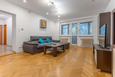Mieszkania na wynajem, 3-pokojowe, Trnava · €890