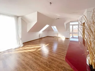 Na prenájom komerčné, 73 m², Bernolákovo, Hviezdoslavova