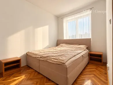 Na prenájom 2-izbový byt, 40 m², Bratislava-Ružinov, Miletičova