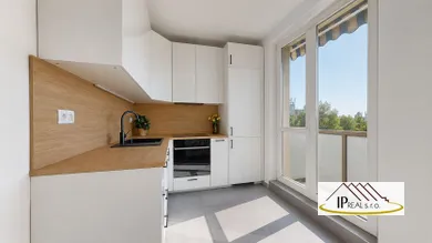 Na predaj 3-izbový byt, 75 m², Bratislava-Ružinov, Šándorova