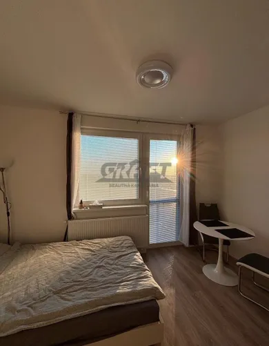 Na prenájom 1-izbový byt, 27 m², Bratislava-Ružinov, Ivanská cesta