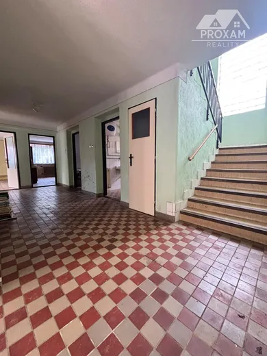 Na predaj 5-izbový dom, 200 m², Tomášovce, Poľná