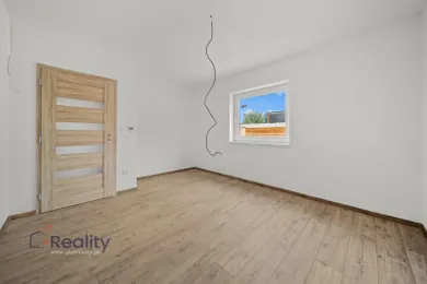 Na predaj 5-izbový rekreačný dom, 180 m², Gabčíkovo, Prístav