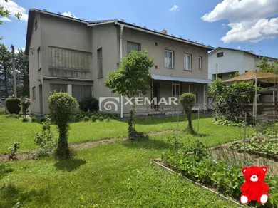 Domy na sprzedaż, 5-pokojowe, Brezno · €220 000