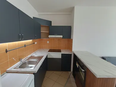 Na prenájom 2-izbový byt, 43 m², Dunajská Streda, Športová