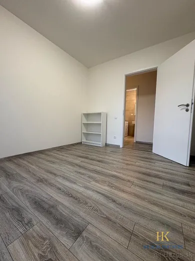 Na prenájom 3-izbový byt, 71 m², Bratislava-Devínska Nová Ves