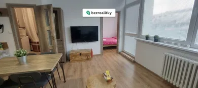 Na prenájom 2-izbový byt, 43 m², Bratislava-Staré Mesto