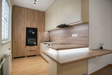 Eladó lakások, 2-szobás, Nové Zámky · €125 000