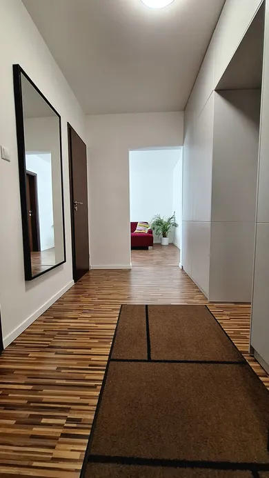 Na prenájom 3-izbový byt, 65 m², Bratislava-Vrakuňa, Toryská