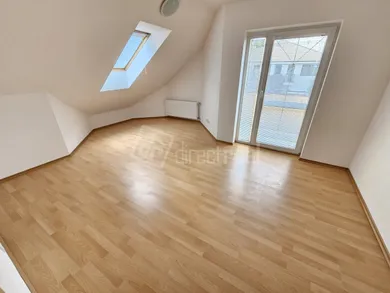Na predaj dom, 200 m², Galanta