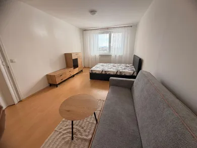 Na prenájom 1-izbový byt, 40 m², Spišská Nová Ves, Štúrovo nábrežie