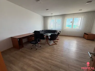 Na prenájom komerčné, Topoľčany, Streďanská