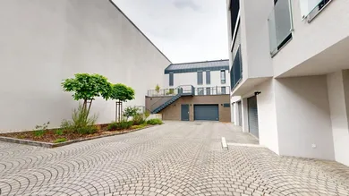 Коммерческие помещения в аренду, Trnava · €2 000