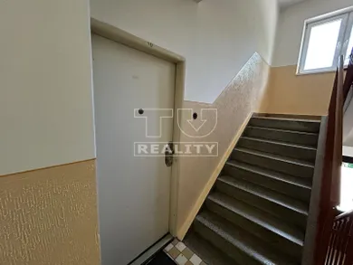 Na predaj 2-izbový byt, 57 m², Nová Dubnica