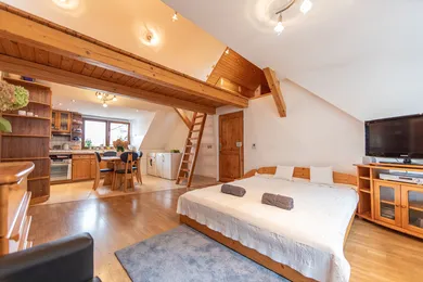 Apartments for rent, 3-room in Bratislava-Nové Mesto · €999