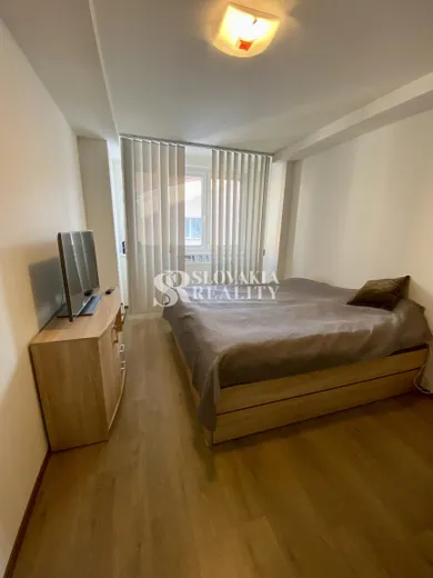 Na prenájom 1-izbový byt, 38 m², Nitra, Polygon