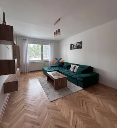Квартиры в аренду, 3-комнатные, Žilina · €850
