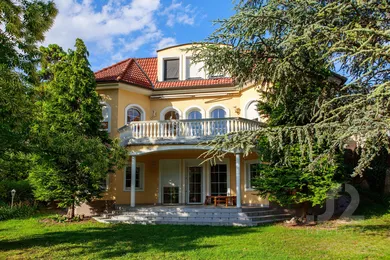 Domy na sprzedaż, Bratislava-Devín · €1 299 000
