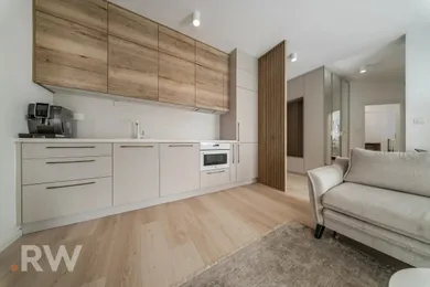 Na predaj 3-izbový byt, 70 m², Bratislava-Staré Mesto, Šancová