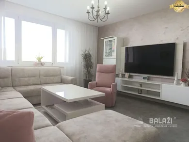 Квартиры на продажу, 3-комнатные, Prievidza · €145 000