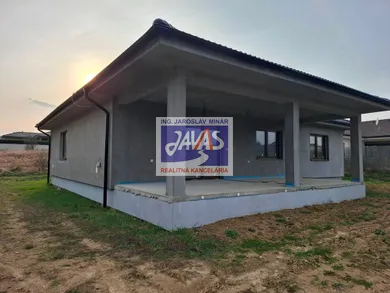 Na predaj 4-izbový dom, 234 m², Nitra