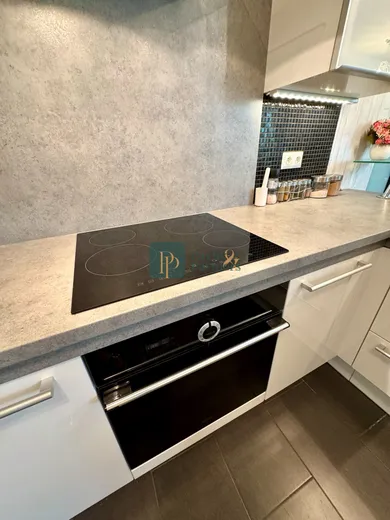 Na predaj 2-izbový dom, 90 m², Nitra, Komenského