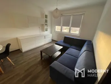 Na prenájom 2-izbový byt, 53 m², Bánovce nad Bebravou