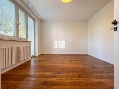 Na predaj 4-izbový byt, 105 m², Trenčín