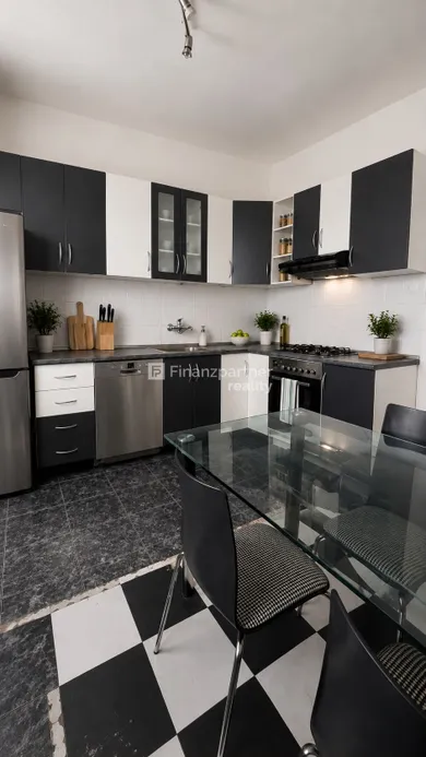 Na predaj 3-izbový byt, 76 m², Bratislava-Ružinov, Niťová