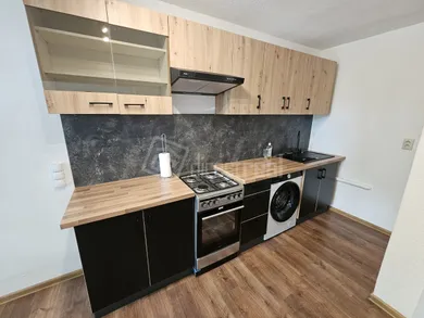 Na predaj 3-izbový byt, 64 m², Galanta, Zornička