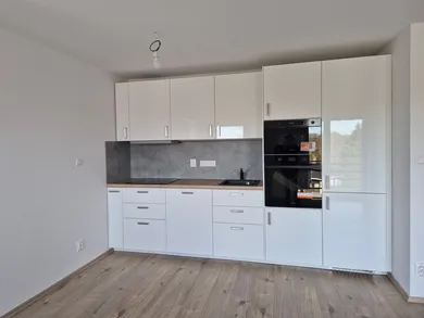Na predaj dom, 240 m², Budmerice, J. Holčeka