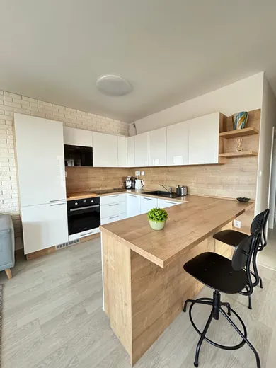 Na prenájom 3-izbový byt, 78 m², Košice-Staré Mesto, Thurzova
