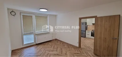 Na prenájom 1-izbový byt, 36 m², Nové Zámky, Nábrežná