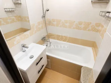 Na predaj 1-izbový byt, 31 m², Bratislava-Karlova Ves