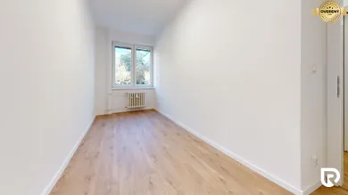 Na predaj 4-izbový byt, 82 m², Bratislava-Ružinov, Drieňová
