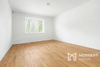 Na predaj 3-izbový byt, 376 m², Žilina, Veľká okružná
