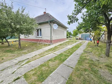Na predaj dom, 120 m², Vozokany, Hlavná